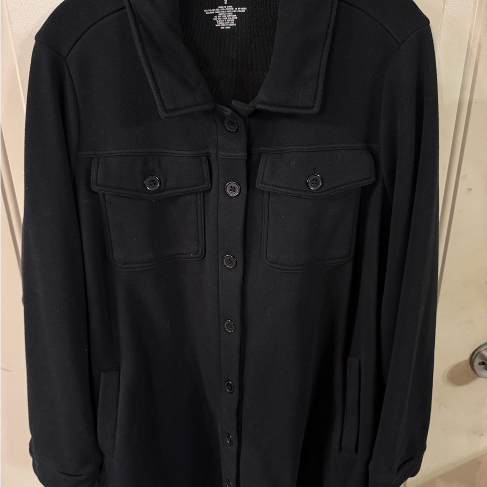 Torrid Active Black Fleece Jacket with buttons and pockets.